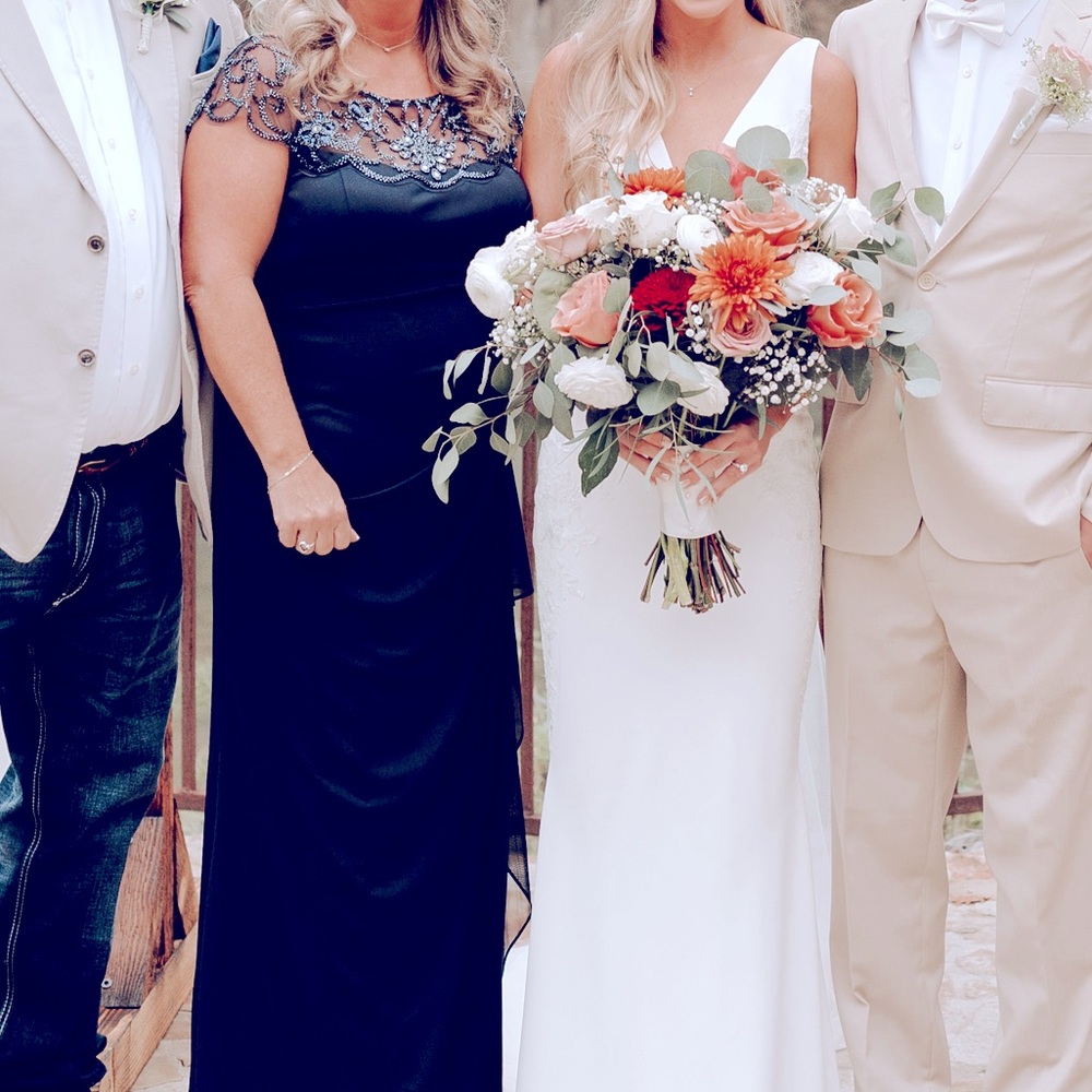 Mother of the Bride Dress. Only worn once. Super comfortable.